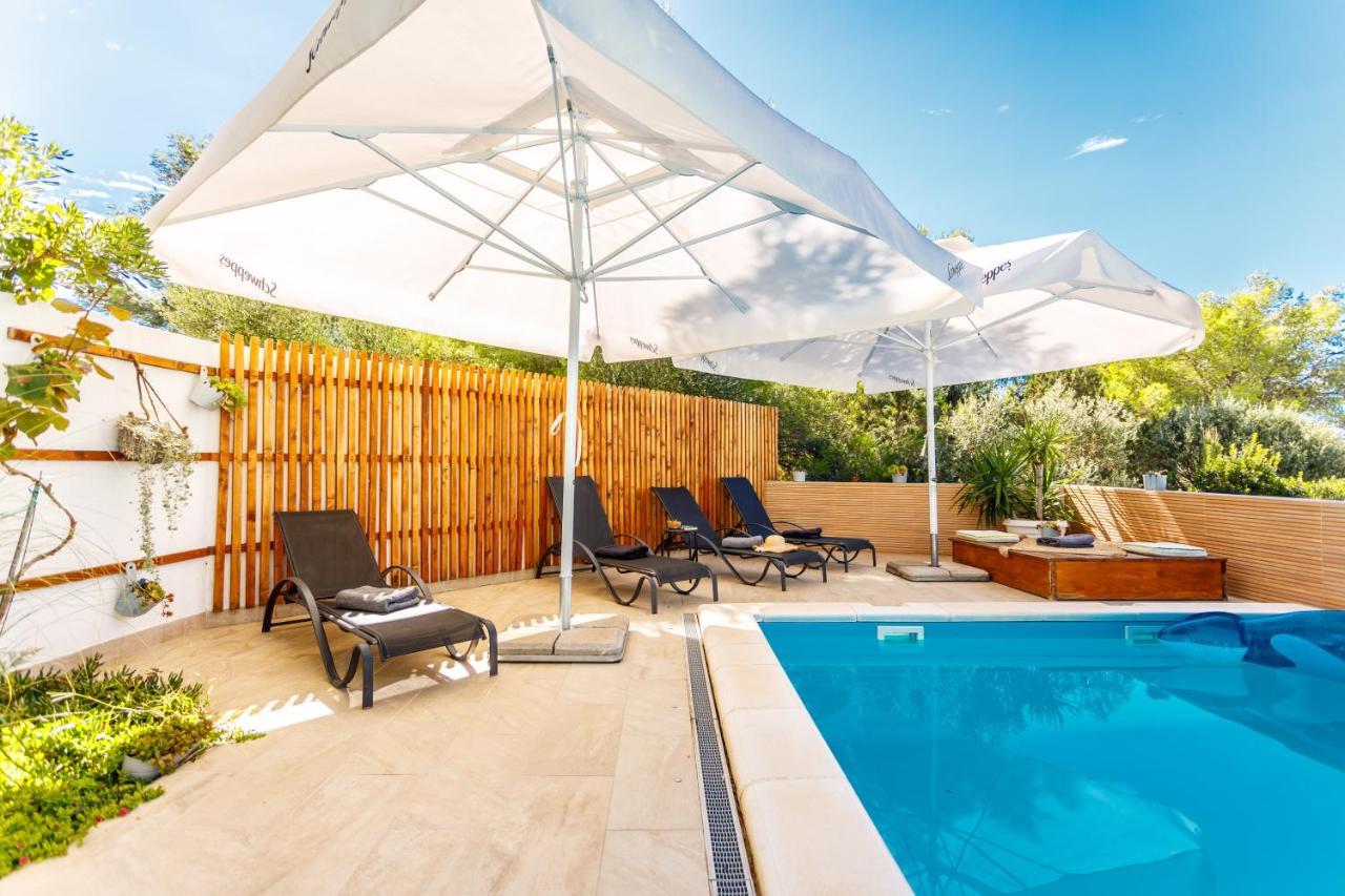 Nono Jure , Private Pool & Sauna Milna  Exteriér fotografie